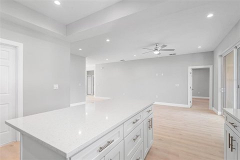 Casa en venta en Winter Haven, Florida, 3 dormitorios, 155.61 m2 № 2216967 - foto 10