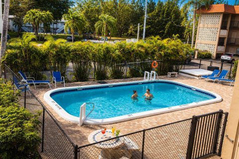 Copropriété à vendre à Deerfield Beach, Floride: 2 chambres, 81.94 m2 № 2146292 - photo 4