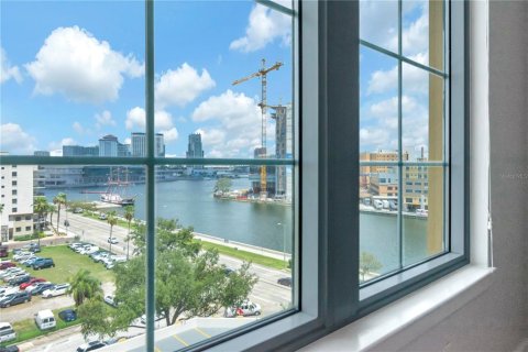 Copropriété à vendre à Tampa, Floride: 2 chambres, 134.99 m2 № 2315039 - photo 15