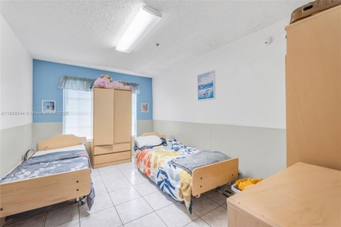Propiedad comercial en venta en Margate, Florida № 1882089 - foto 22