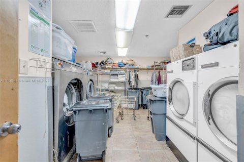 Propiedad comercial en venta en Margate, Florida № 1882089 - foto 27