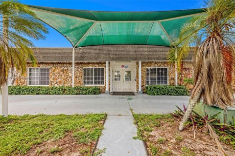 Propiedad comercial en venta en Margate, Florida № 1882089 - foto 3