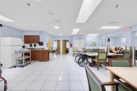Propiedad comercial en venta en Margate, Florida № 1882089 - foto 21