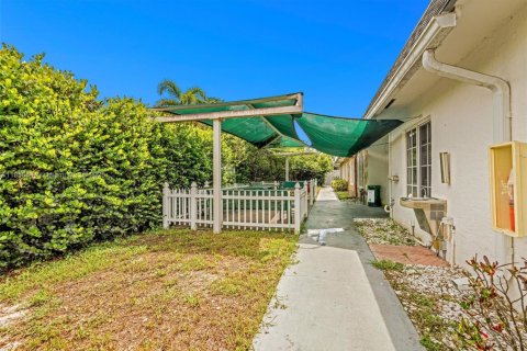 Propiedad comercial en venta en Margate, Florida № 1882089 - foto 26