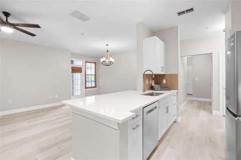 Condominio en venta en Tampa, Florida, 2 dormitorios, 92.53 m2 № 1852937 - foto 12