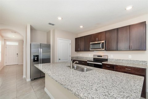 House in New Smyrna Beach, Florida 3 bedrooms, 153.29 sq.m. № 1807351 - photo 7