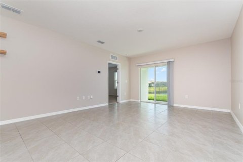 House in New Smyrna Beach, Florida 3 bedrooms, 153.29 sq.m. № 1807351 - photo 4