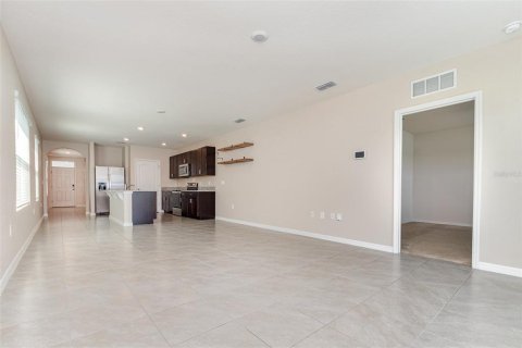 House in New Smyrna Beach, Florida 3 bedrooms, 153.29 sq.m. № 1807351 - photo 6