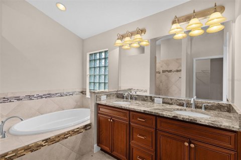 Casa en venta en The Villages, Florida, 4 dormitorios, 235.41 m2 № 1894824 - foto 21