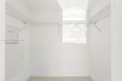 Condominio en venta en Miami, Florida, 2 dormitorios, 106.47 m2 № 2051188 - foto 21