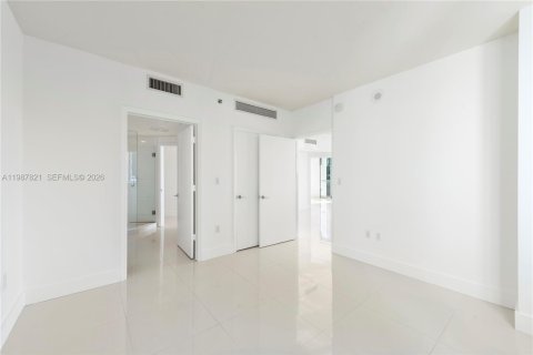 Condominio en venta en Miami, Florida, 2 dormitorios, 106.47 m2 № 2051188 - foto 12