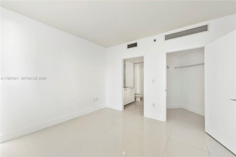 Condominio en venta en Miami, Florida, 2 dormitorios, 106.47 m2 № 2051188 - foto 14