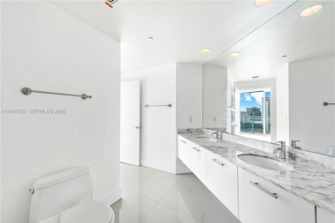 Condominio en venta en Miami, Florida, 2 dormitorios, 106.47 m2 № 2051188 - foto 24