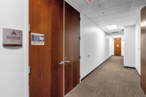 Immobilier commercial à louer à Orlando, Floride: 602.01 m2 № 2104189 - photo 8