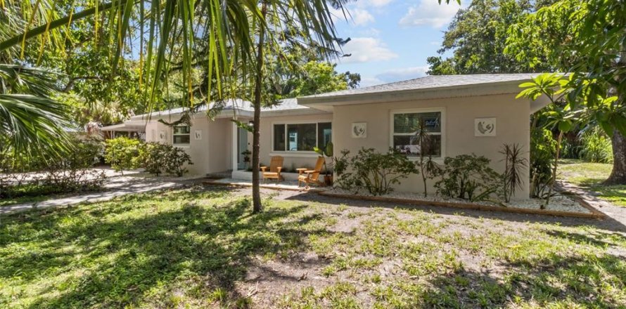 Casa en Saint Petersburg, Florida 3 dormitorios, 137.68 m2 № 1844836