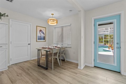 Casa en venta en Saint Petersburg, Florida, 3 dormitorios, 137.68 m2 № 1844836 - foto 8