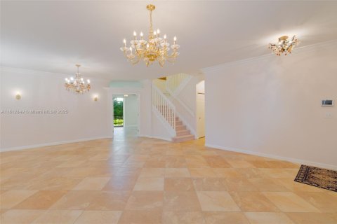 House in Lake Worth, Florida 5 bedrooms, 281.31 sq.m. № 1802651 - photo 7