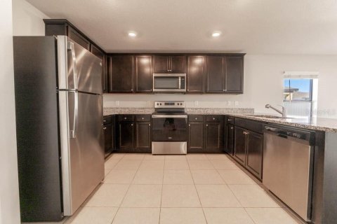 House in Kissimmee, Florida 4 bedrooms, 173.63 sq.m. № 1424224 - photo 8