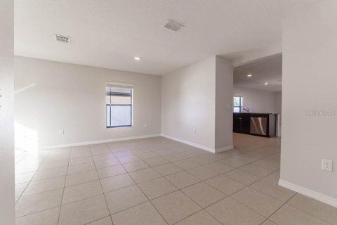 House in Kissimmee, Florida 4 bedrooms, 173.63 sq.m. № 1424224 - photo 4