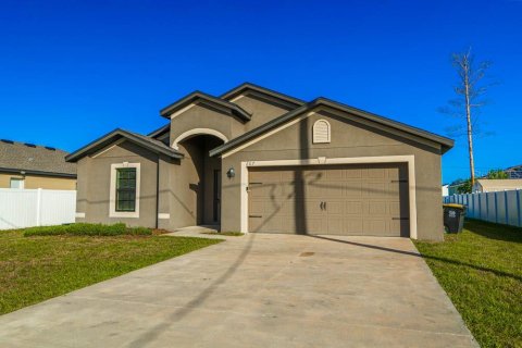 House in Kissimmee, Florida 4 bedrooms, 173.63 sq.m. № 1424224 - photo 2