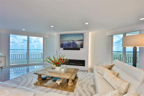 Condominio en venta en Tampa, Florida, 4 dormitorios, 489.41 m2 № 1634164 - foto 19