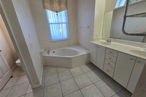 Купить виллу или дом в Порт-Шарлотт, Флорида 10 комнат, 187.94м2, № 2102783 - фото 15