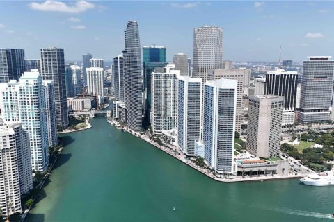 Condo in Miami, Florida, 1 bedroom  № 1741580 - photo 30