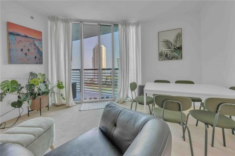 Condo in Miami, Florida, 1 bedroom  № 1741580 - photo 15