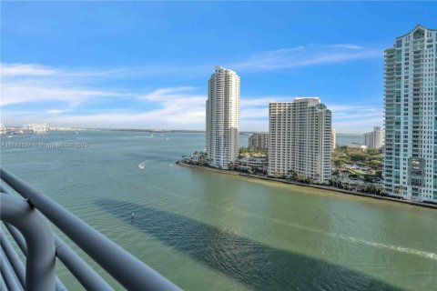 Condo in Miami, Florida, 1 bedroom  № 1741580 - photo 10