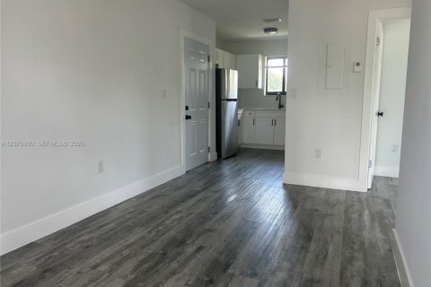 Appartement à louer à Miami, Floride: 2 chambres, 60.39 m2 № 2301603 - photo 6