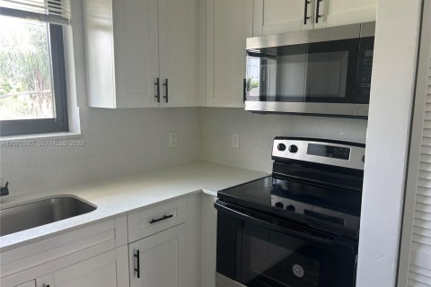 Appartement à louer à Miami, Floride: 2 chambres, 60.39 m2 № 2301603 - photo 4