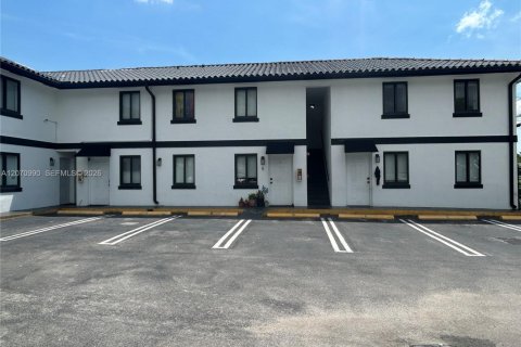 Appartement à louer à Miami, Floride: 2 chambres, 60.39 m2 № 2301603 - photo 13
