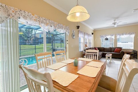 Touwnhouse à vendre à Kissimmee, Floride: 4 chambres, 151.99 m2 № 2144140 - photo 4