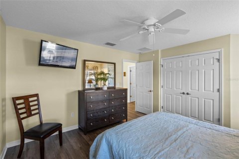 Touwnhouse à vendre à Kissimmee, Floride: 4 chambres, 151.99 m2 № 2144140 - photo 18