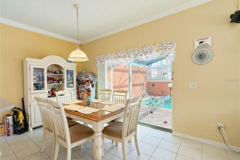 Touwnhouse à vendre à Kissimmee, Floride: 4 chambres, 151.99 m2 № 2144140 - photo 3