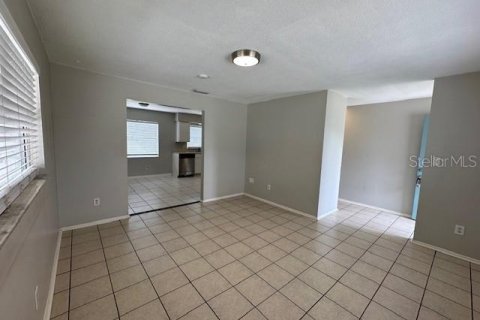 House in Winter Haven, Florida 3 bedrooms, 105.35 sq.m. № 1911612 - photo 4