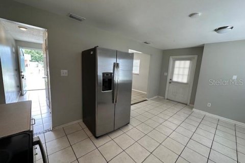 House in Winter Haven, Florida 3 bedrooms, 105.35 sq.m. № 1911612 - photo 7