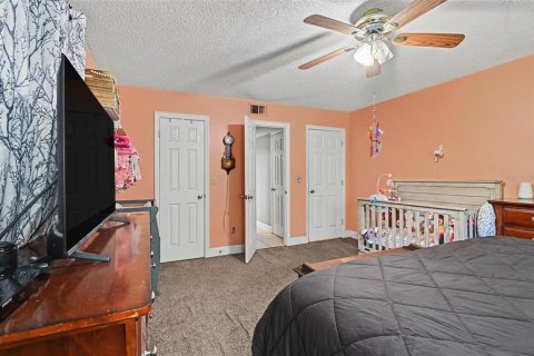 House in Ormond Beach, Florida 3 bedrooms, 130.43 sq.m. № 2198708 - photo 11
