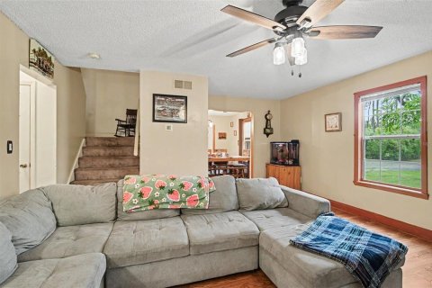 House in Ormond Beach, Florida 3 bedrooms, 130.43 sq.m. № 2198708 - photo 5