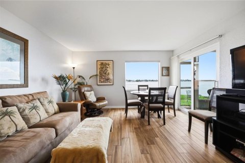 Copropriété à vendre à Saint Petersburg, Floride: 1 chambre, 82.22 m2 № 2318761 - photo 12