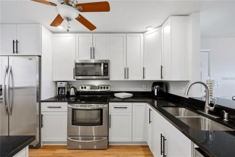 Copropriété à vendre à Saint Petersburg, Floride: 1 chambre, 82.22 m2 № 2318761 - photo 18