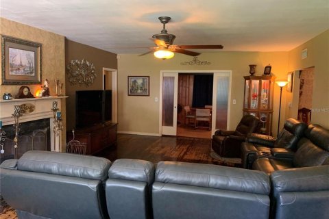 Casa en venta en Plant City, Florida, 5 dormitorios, 323.49 m2 № 2144425 - foto 28