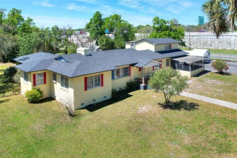 Casa en Plant City, Florida 5 dormitorios, 323.49 m2 № 2144425