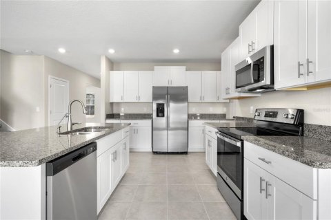 House in Sun City Center, Florida 6 bedrooms, 290.78 sq.m. № 1912505 - photo 5