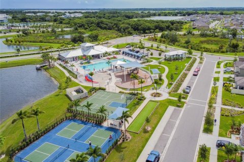 House in Sun City Center, Florida 6 bedrooms, 290.78 sq.m. № 1912505 - photo 23