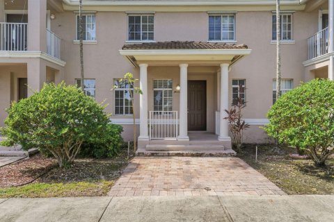 Adosado en Homestead, Florida 3 dormitorios, 171.87 m2 № 2374225