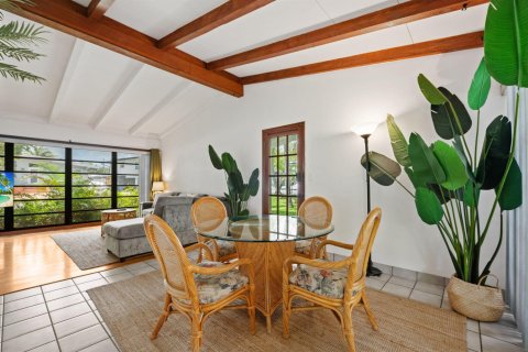 House in Fort Lauderdale, Florida 2 bedrooms, 86.96 sq.m. № 2177848 - photo 2