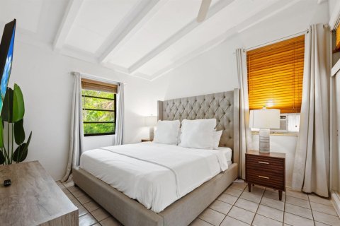 House in Fort Lauderdale, Florida 2 bedrooms, 86.96 sq.m. № 2177848 - photo 20
