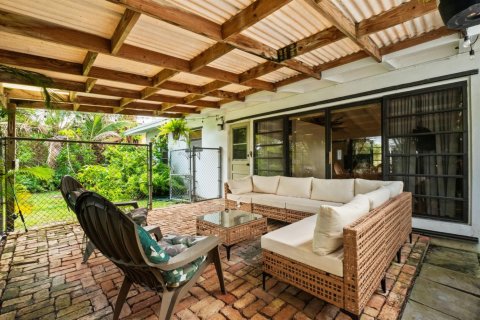 House in Fort Lauderdale, Florida 2 bedrooms, 86.96 sq.m. № 2177848 - photo 25