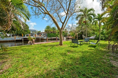 House in Fort Lauderdale, Florida 2 bedrooms, 86.96 sq.m. № 2177848 - photo 5